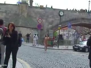 Loca nikol vainilla desnudo en público calles