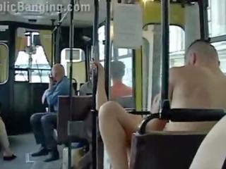 Ekstrem masyarakat x rated klip di sebuah kota bis dengan semua itu passenger menonton itu pasangan apaan