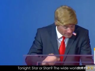 Donald drumpf чука хилъри clayton по време на а debate