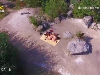 Оголена пляж секс, вуайеристи фільм взятий по a drone