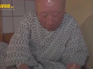 Japan familie i lov - unge dame i lov loved av din far i lov ( veldig fin)